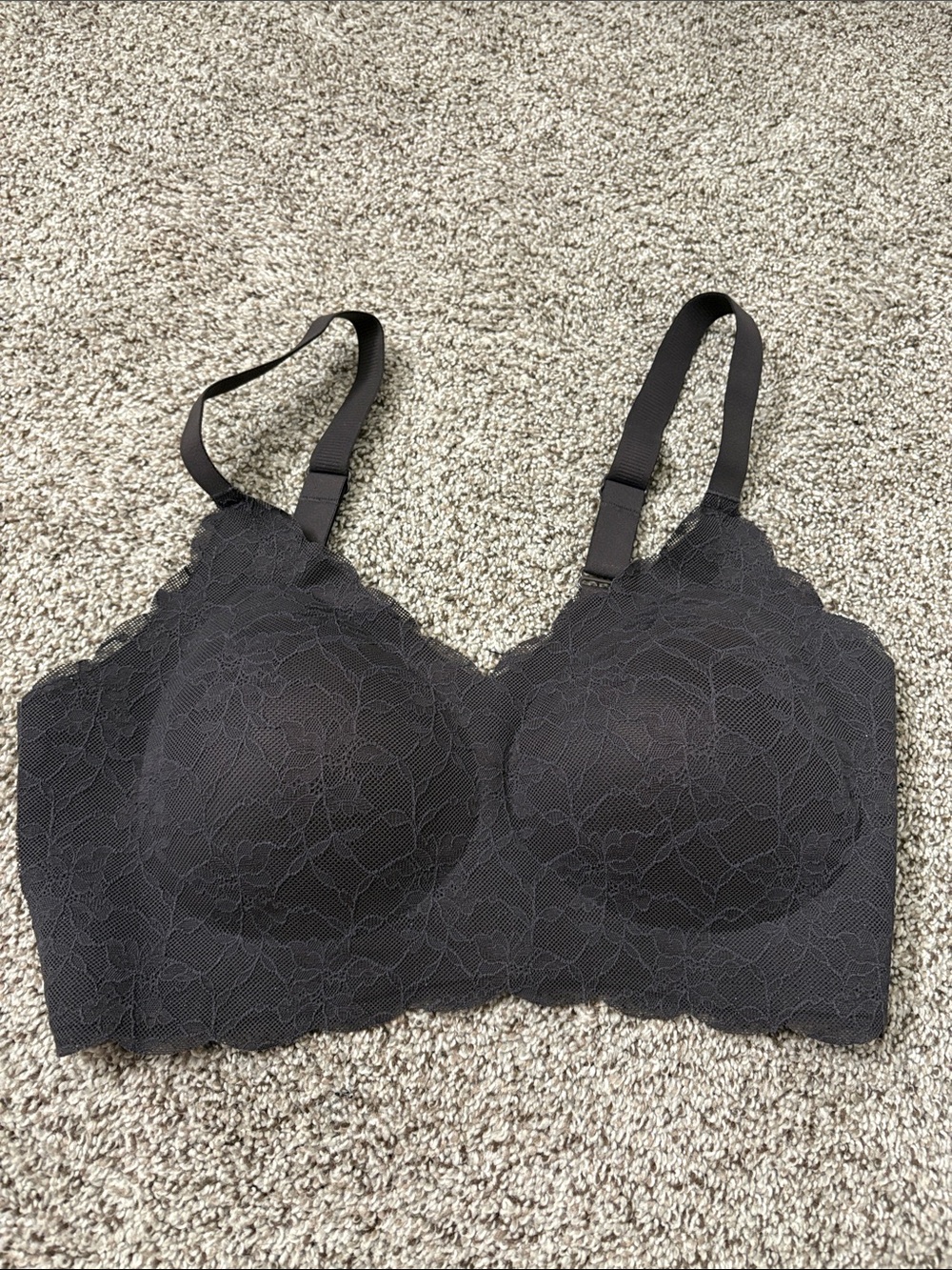 Lace Wireless Bralette in Black - Smooth, Supportive Comfort